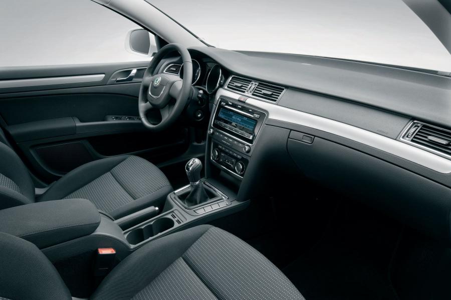  Skoda Superb 2008 года  (фото 102 из 131)